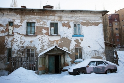 Аварийное жилье в России: кризис и поиски выхода