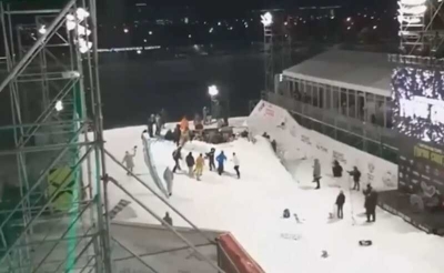 Мизулина посетила соревнования по сноуборду в Тюмени и чуть не попала под обрушение трамплина